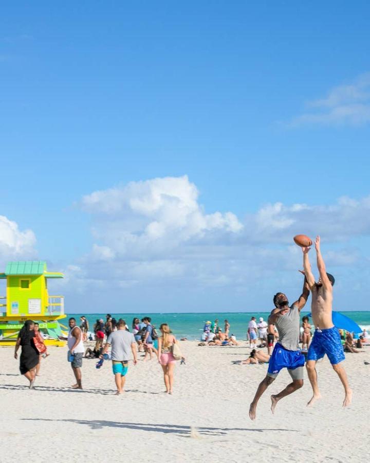 Parisian Hotel Miami Beach Exterior photo